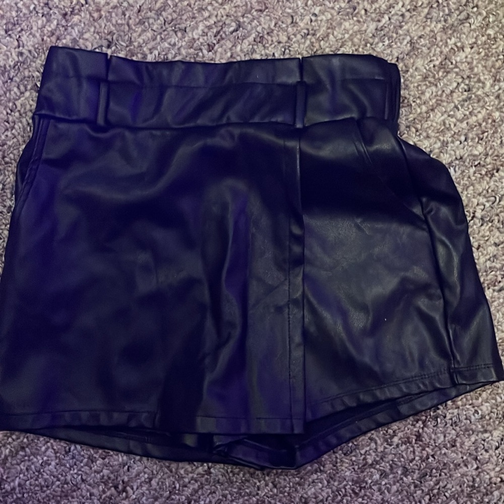 Leather skirt